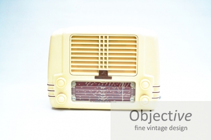 His-Masters-Voice-Little-Nipper-Mantle-Radio