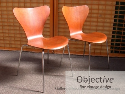 Fritz-Hansen,Arne-Jacobsen,series-7-Chairs,